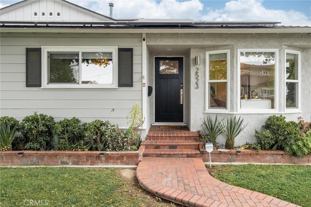 Photo of Listing #SB25085946