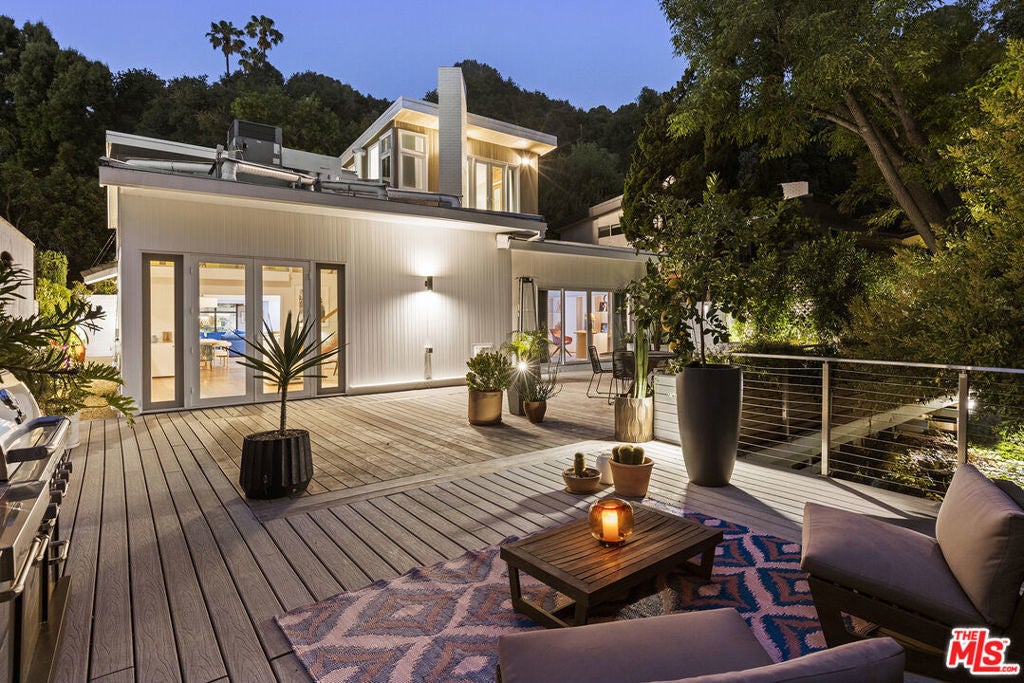 Photo of Listing #25529493