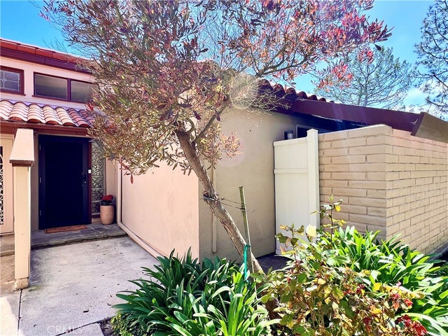 5941 Armaga Spring Road B, Rancho Palos Verdes.