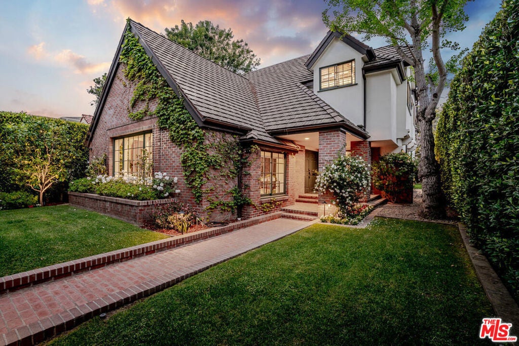 Photo of Listing #25527187