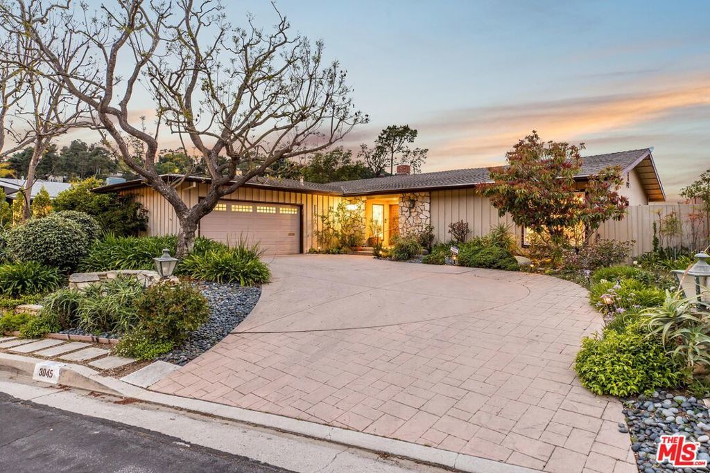 Photo of Listing #25528997