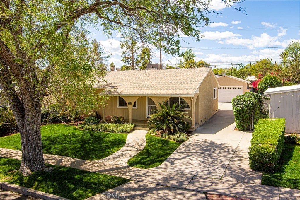 Photo of Listing #SR25088617