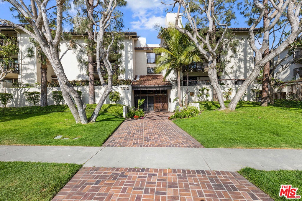 Photo of Listing #25528089