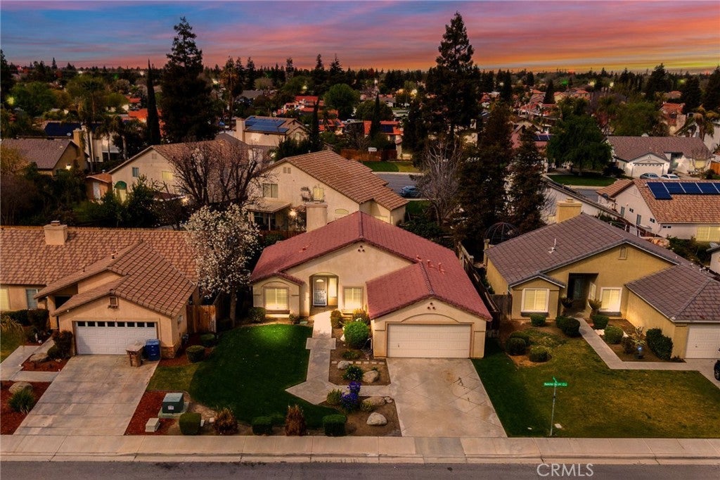 Photo of Listing #SR25090387