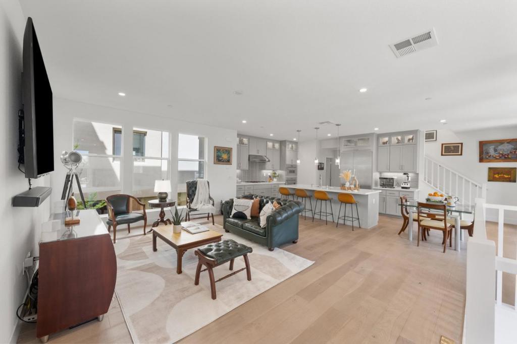 Photo of Listing #ML82000876