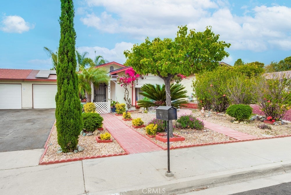 Photo of Listing #RS25090445