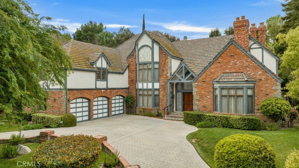 Photo of Listing #SR25084639