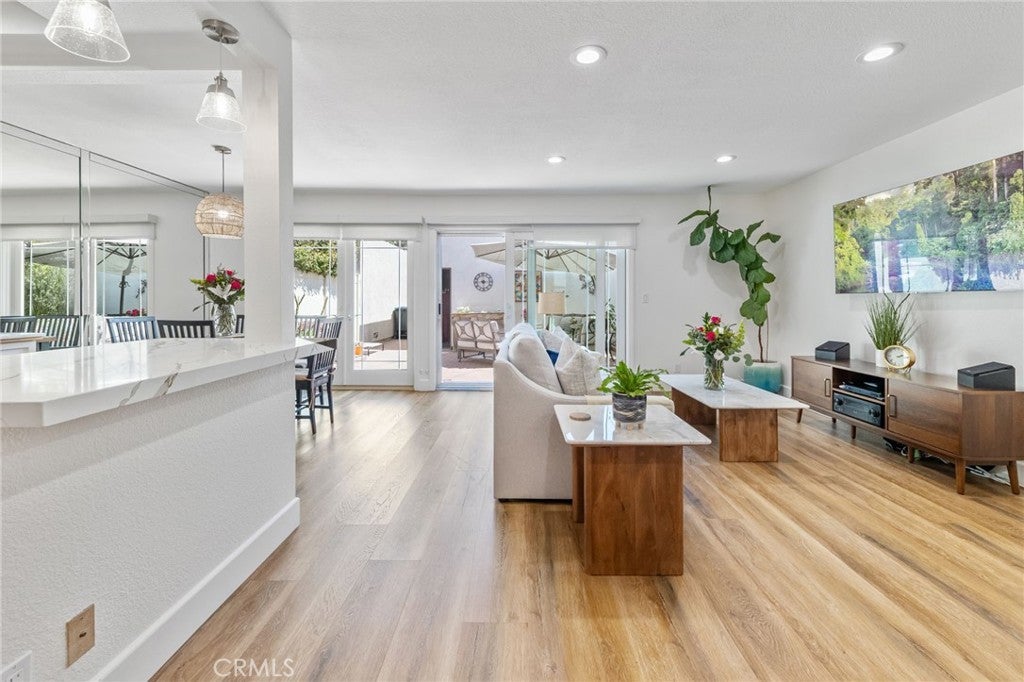 Photo of Listing #PW25089649