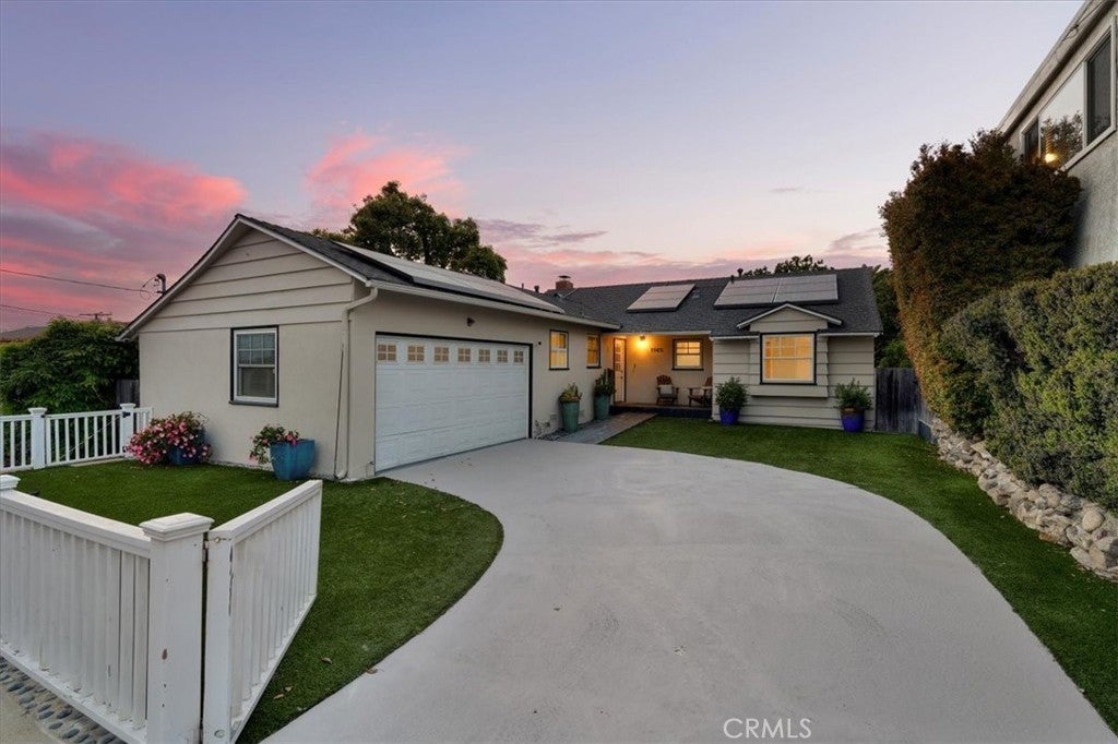 Photo of Listing #SB25090179