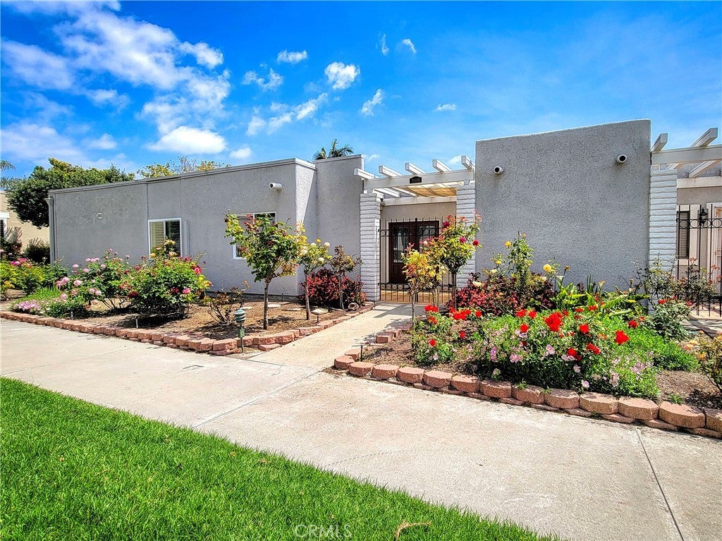 Photo of Listing #OC25090061