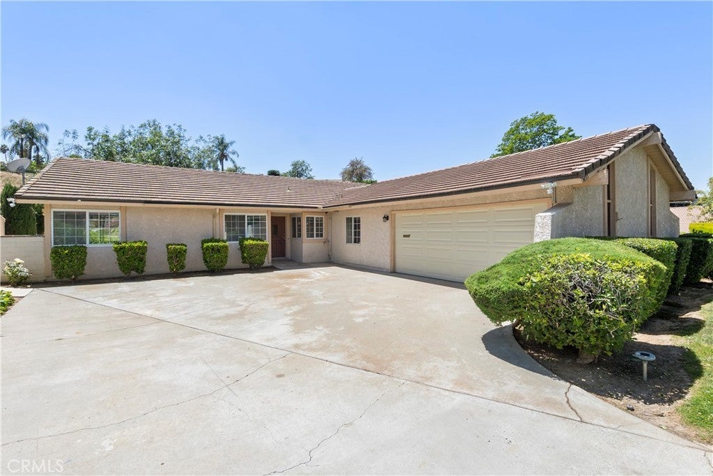 Photo of Listing #IV25090403