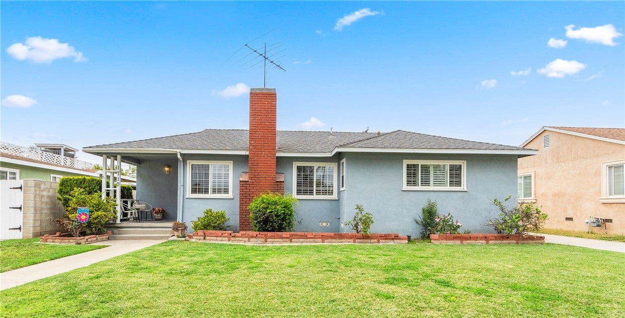 Photo of Listing #OC25090447