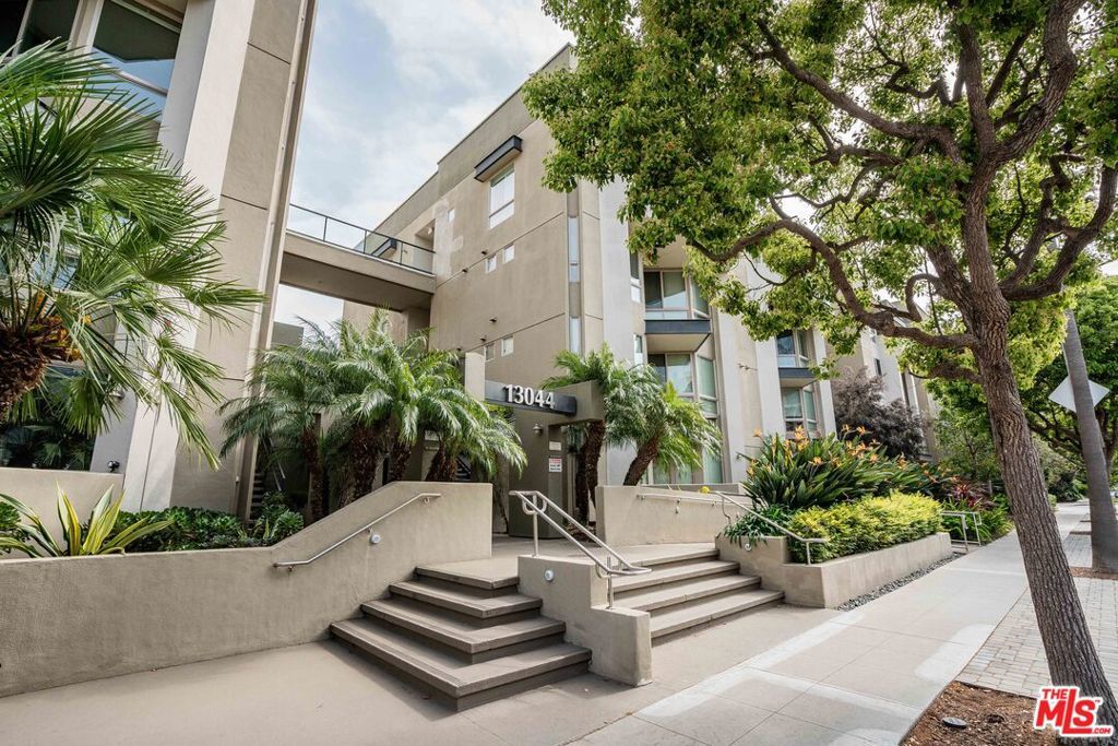 Photo of Listing #25528613