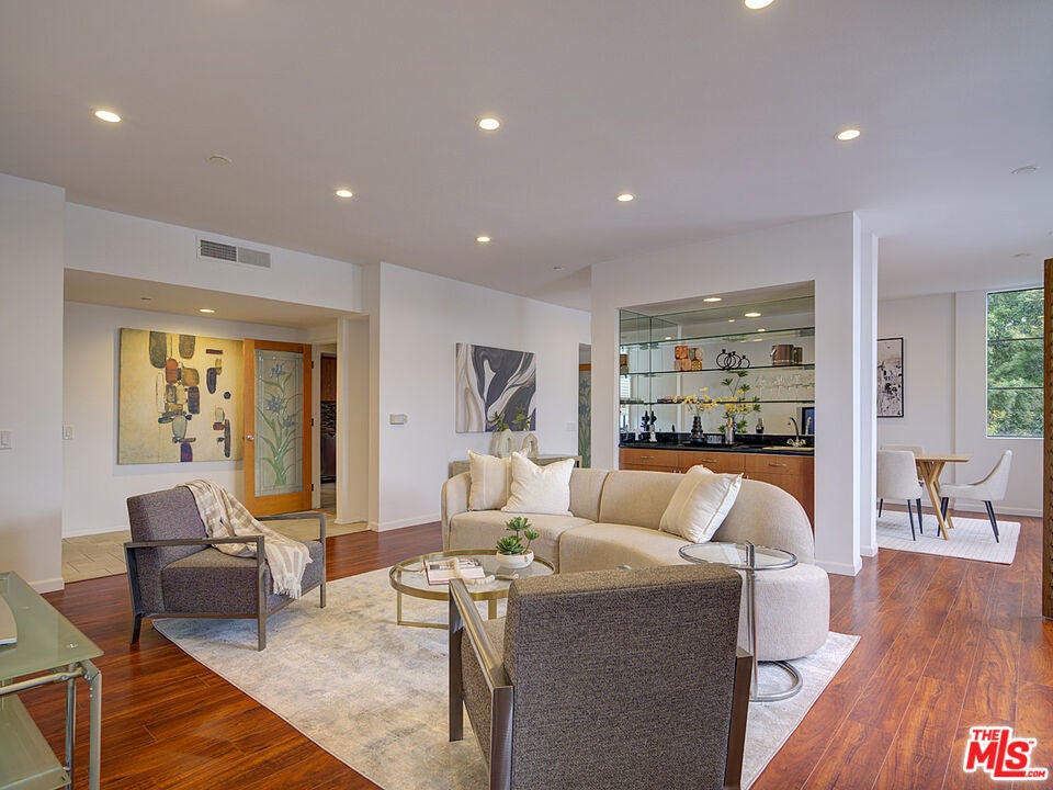 Photo of Listing #25529731