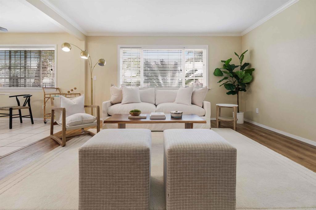 Photo of Listing #PTP2502963