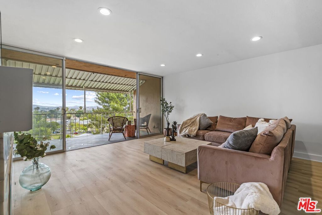 Photo of Listing #25529767