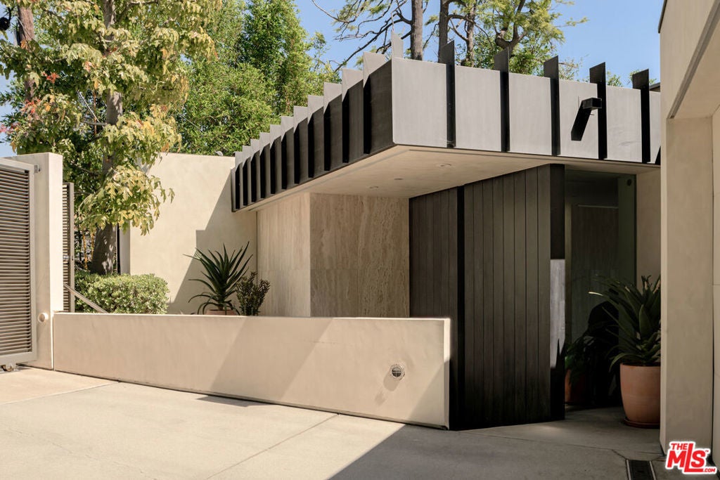 Photo of Listing #25530253