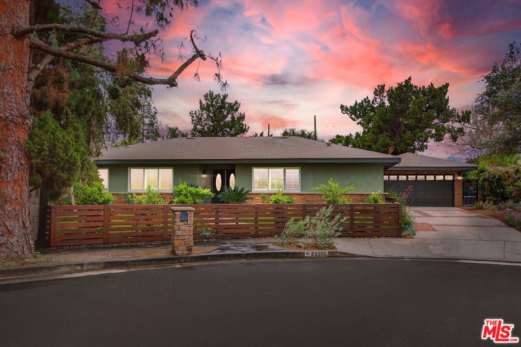 Photo of Listing #25530241