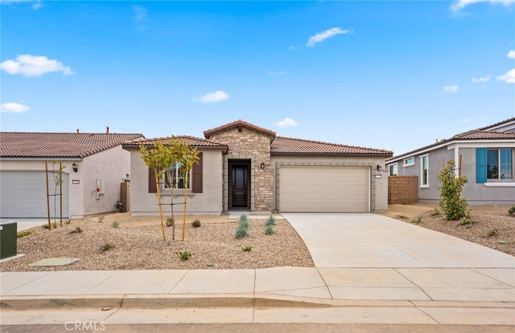 Photo of Listing #IV25091563