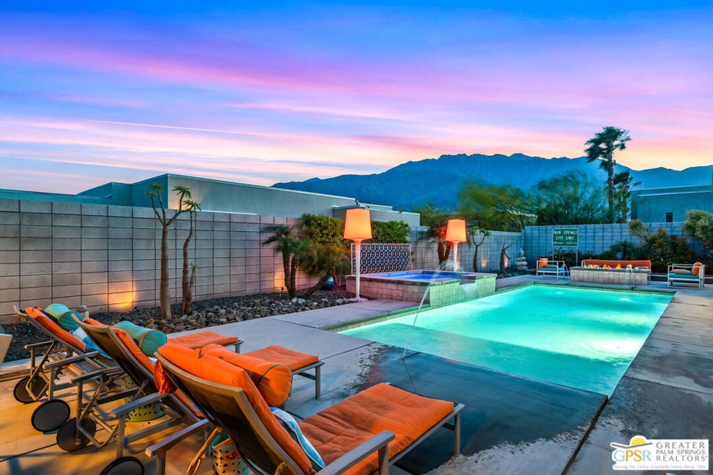 1035 Lucent Court, Palm Springs