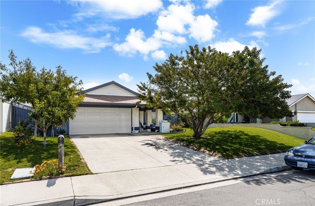 Photo of Listing #CV25091615