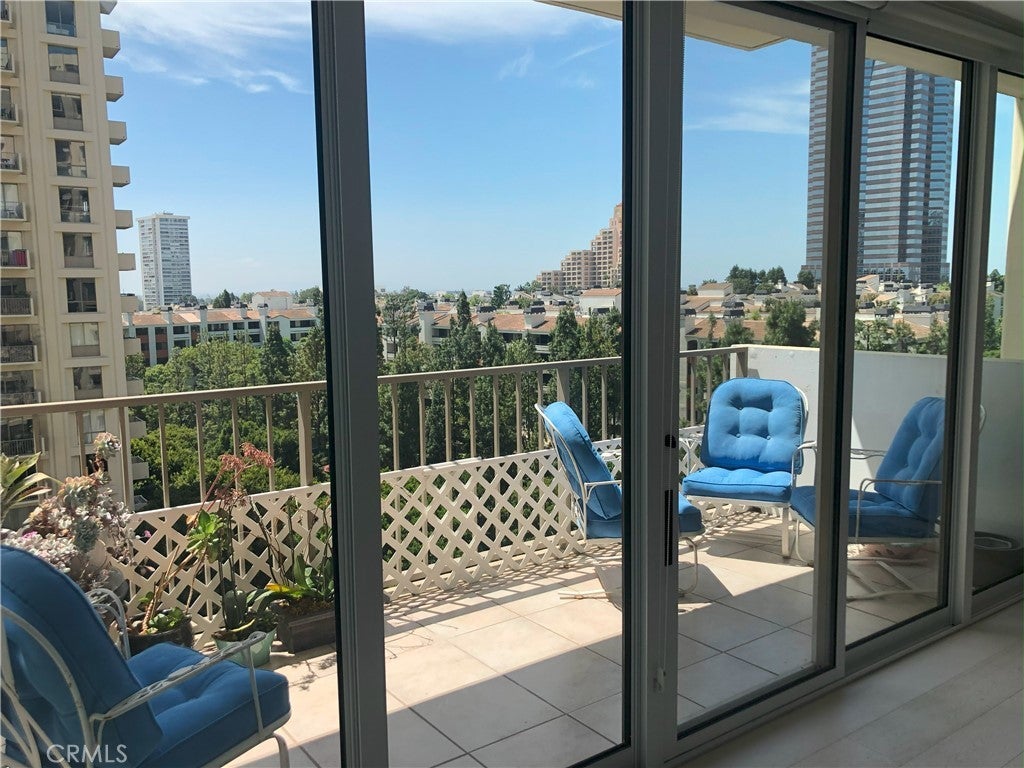 Photo of Listing #SR25091710