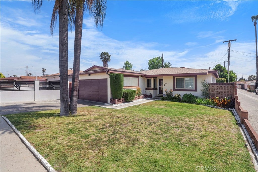 Photo of Listing #SR25091646