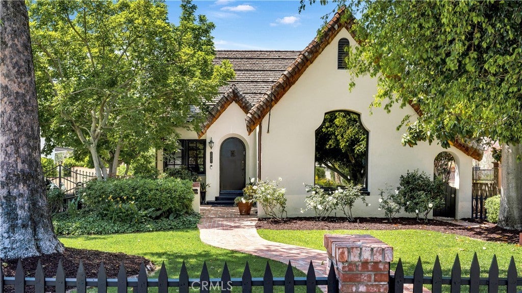 Photo of Listing #PW25091711