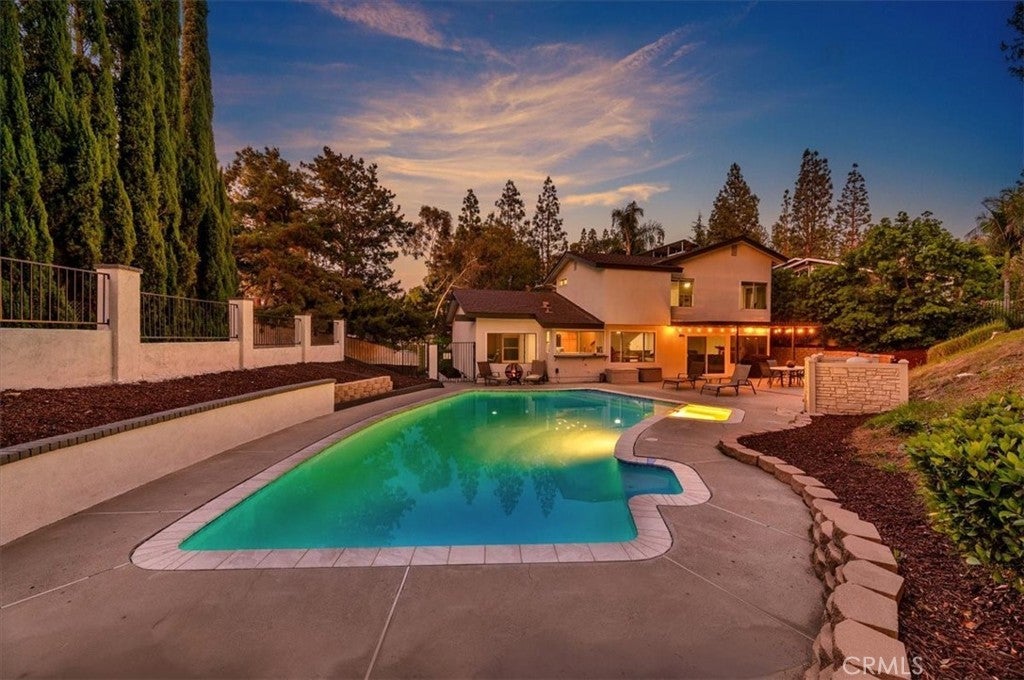 Photo of Listing #IV25079928