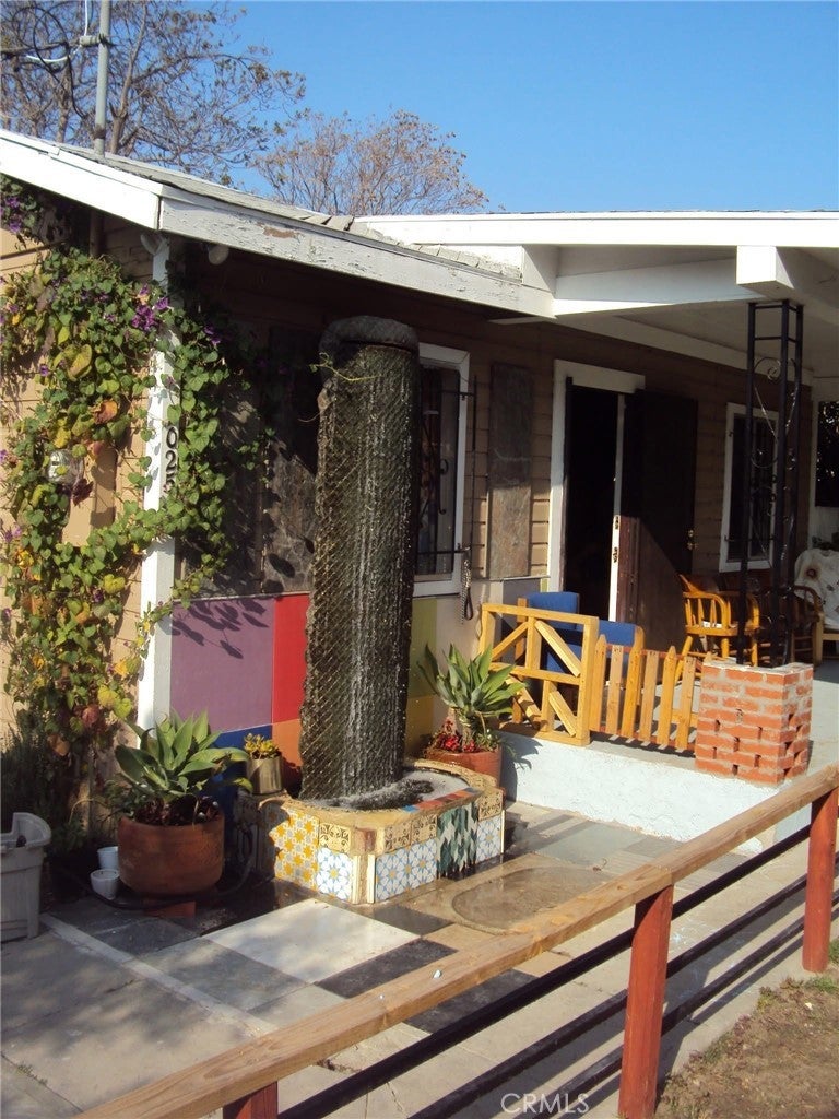 Photo of Listing #SR25090333