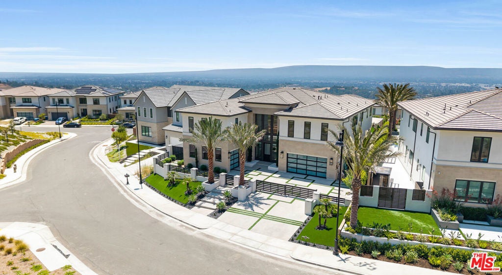 Photo of Listing #25530593