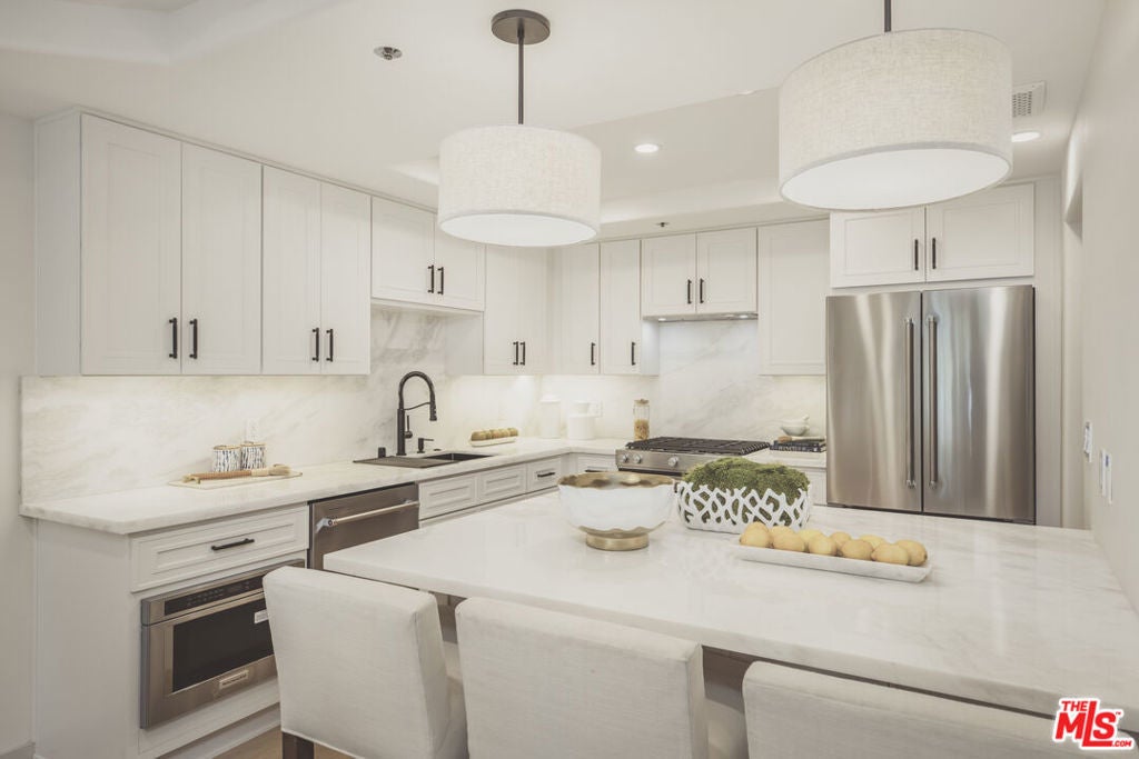 Photo of Listing #25529627