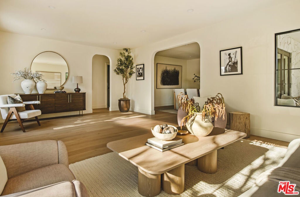 Photo of Listing #25530735