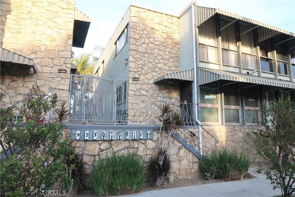 Photo of Listing #SR25092188