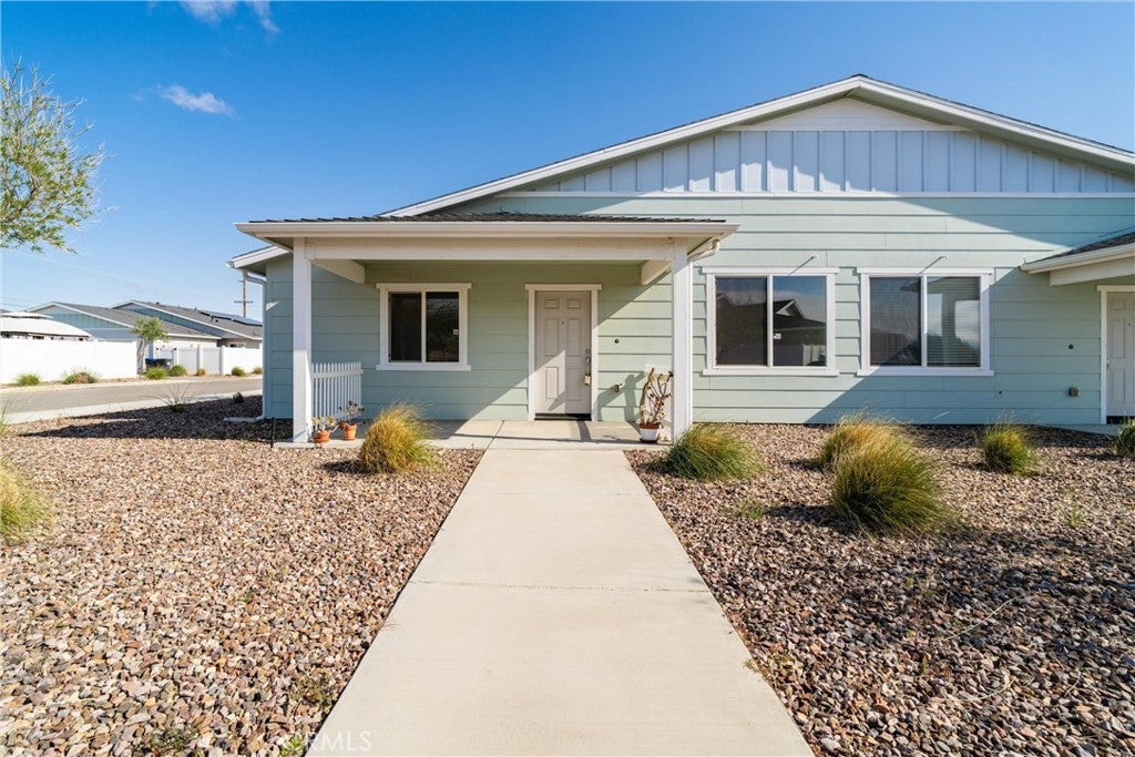 Photo of Listing #SR25092287