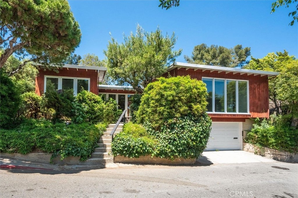 Photo of Listing #SR25092320