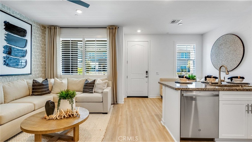 Photo of Listing #SW25092584