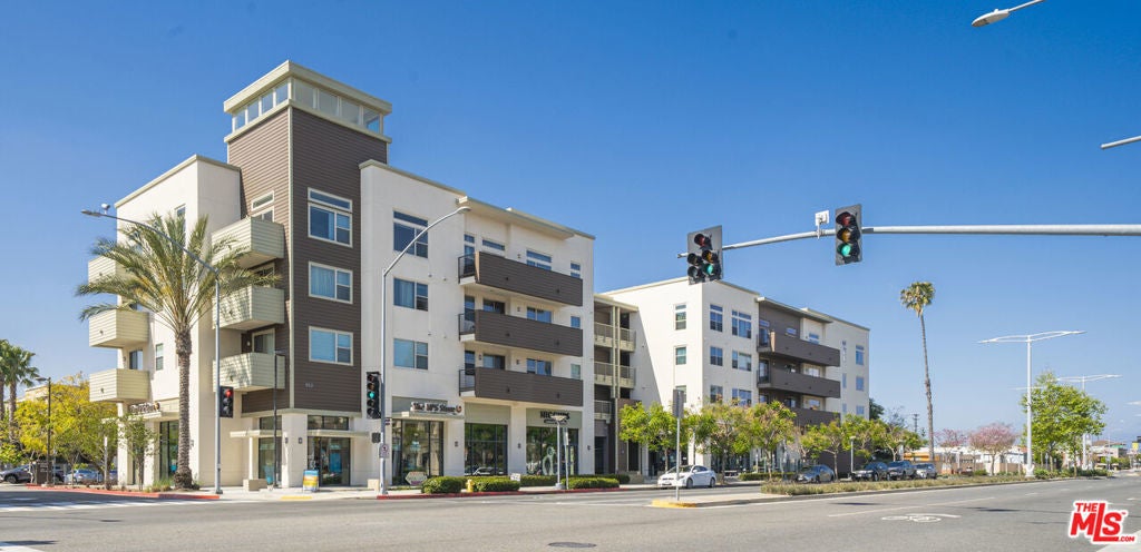 Photo of Listing #25527683