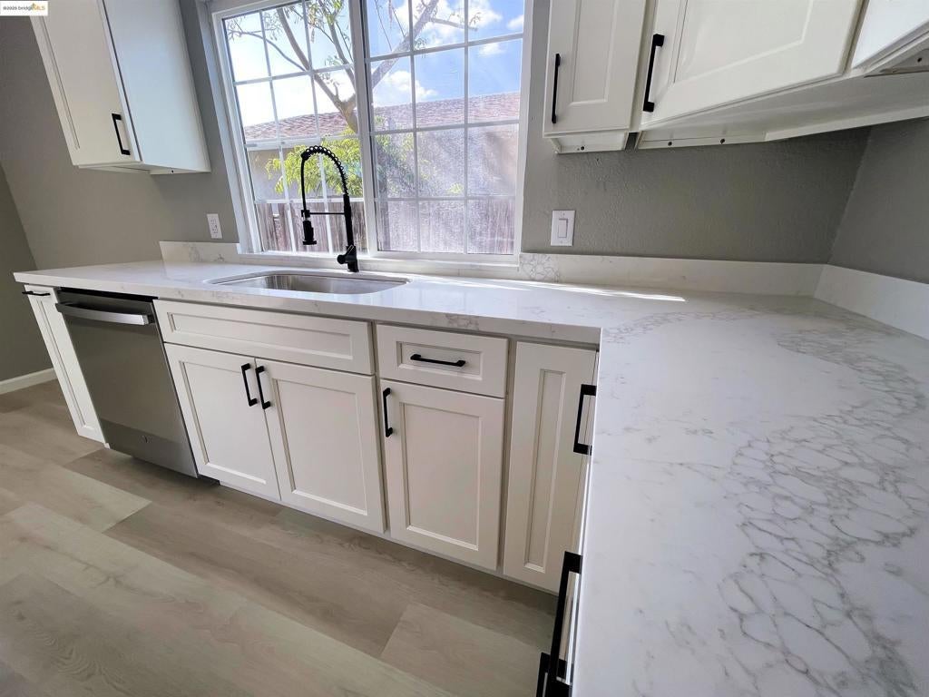 Photo of Listing #41095198