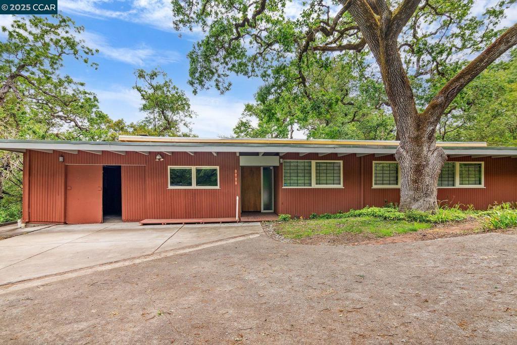 Photo of Listing #41095199