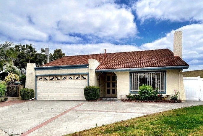 Photo of Listing #OC25090412