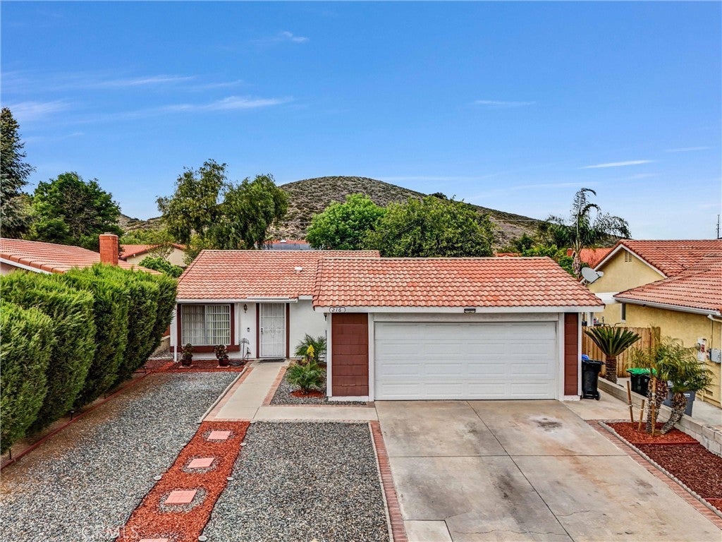 Photo of Listing #IG25093355