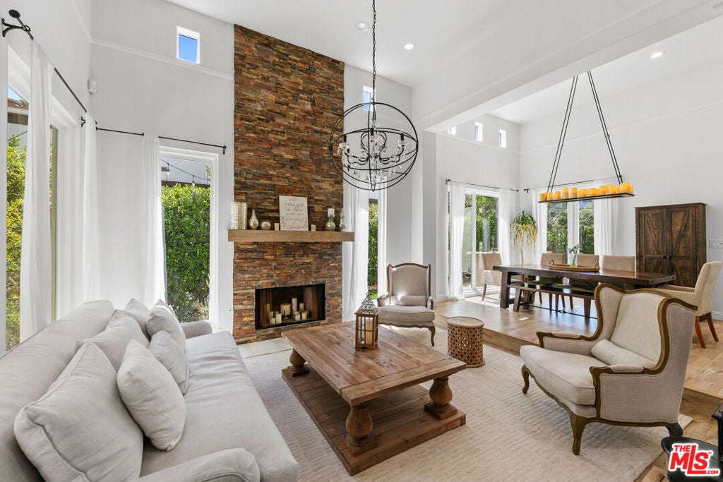 Photo of Listing #25525311