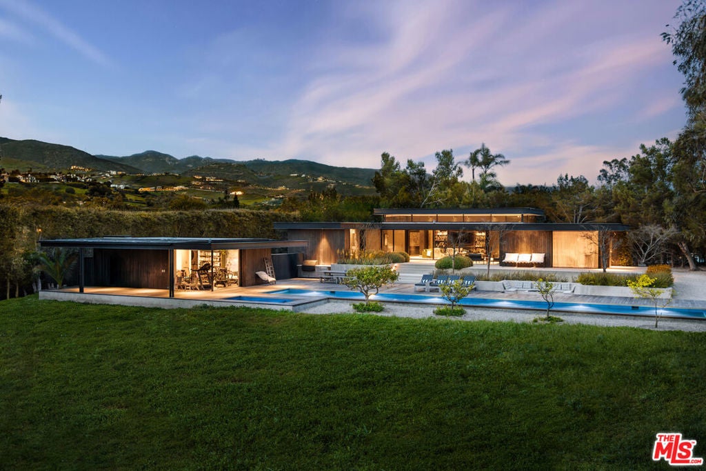 Photo of Listing #25531275