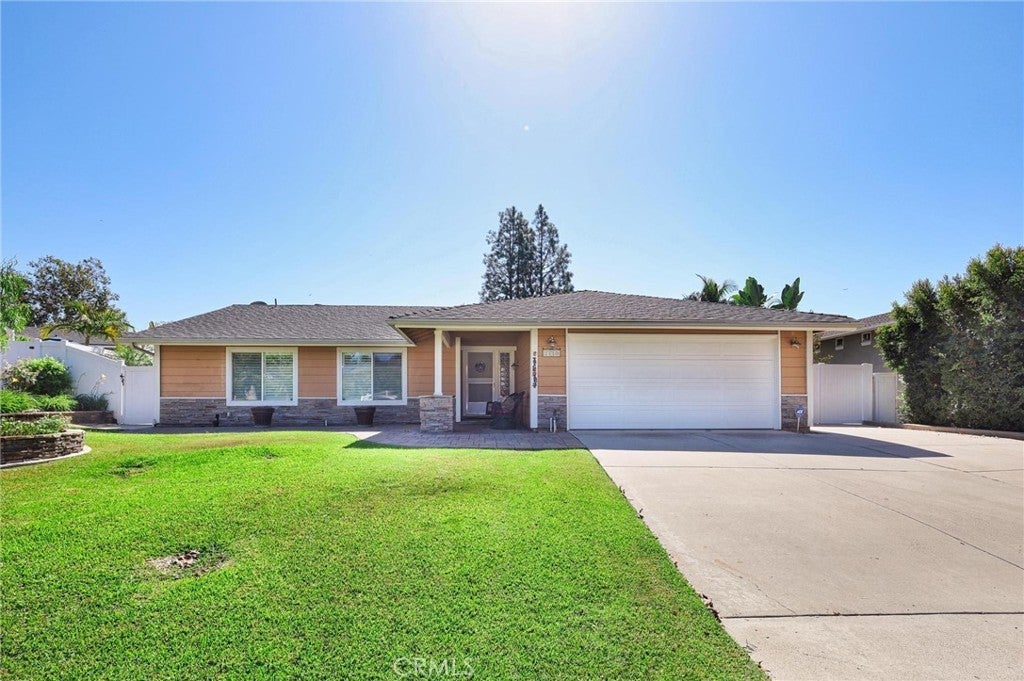 Photo of Listing #RS25093656