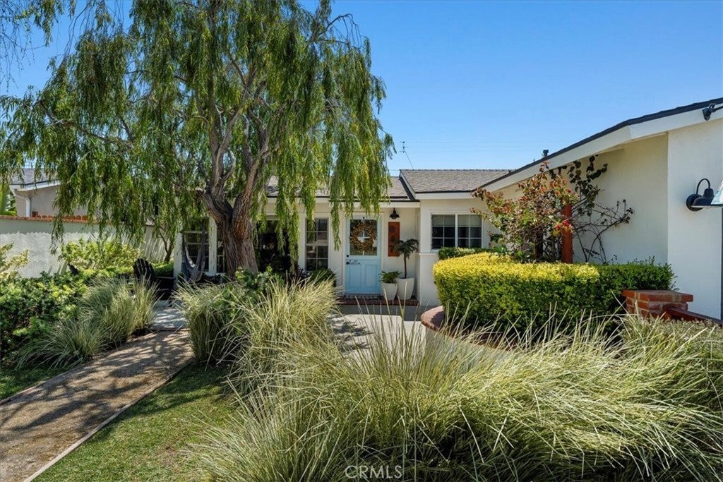 Photo of Listing #NP25092556