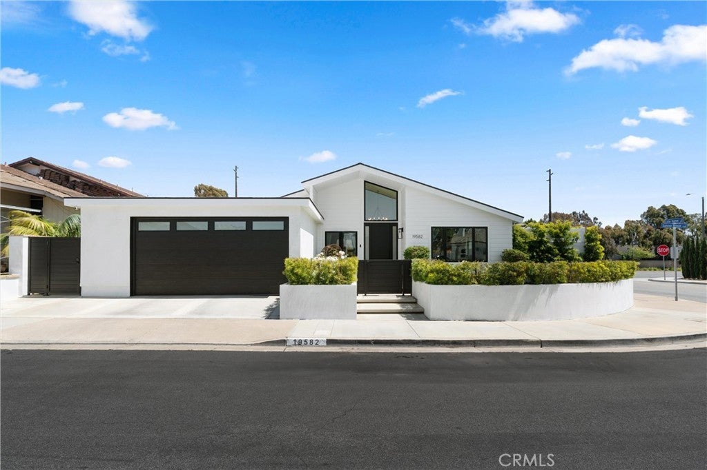 Photo of Listing #OC25090167