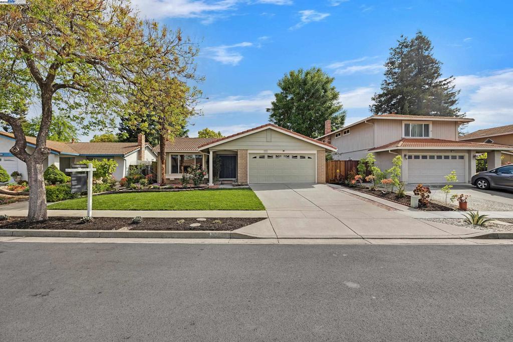 Photo of Listing #41095310