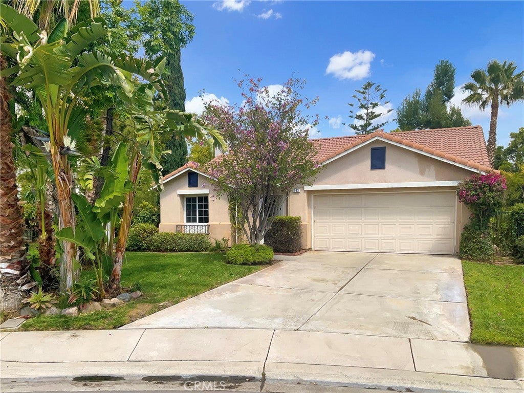 Photo of Listing #IV25093991