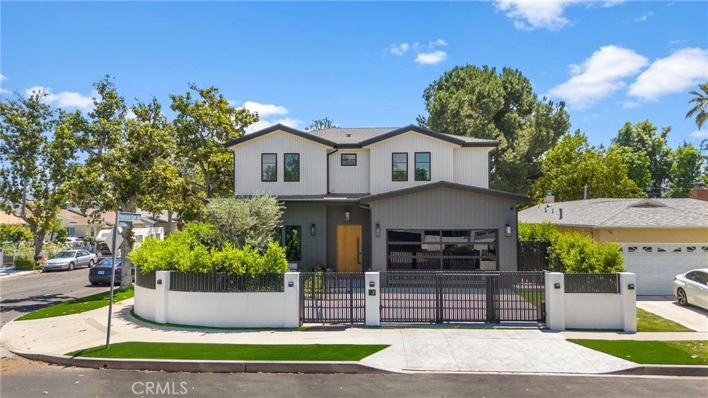 Photo of Listing #SR25093977